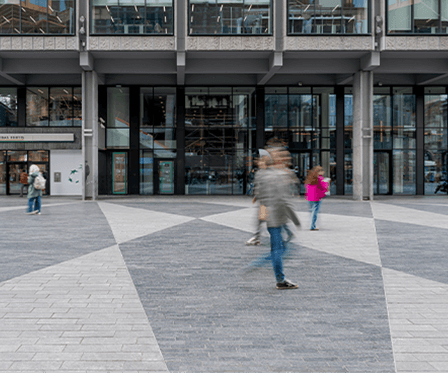 Le nouveau visage de Brucity : la pierre naturelle pour un centre-ville dynamique